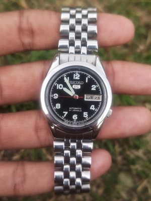 Seiko 5 Automatic 4227 Black Dial Day-Date Uni-Sex Wrist Watch - Refurbished