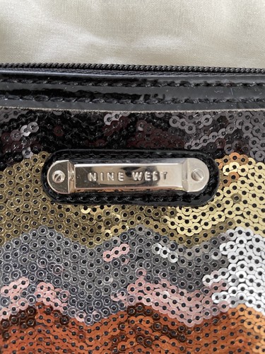 Nine West Zig-Zag Sequined Wristlet Clutch Coin Purse. 6.75" - Picture 3 of 17