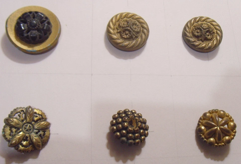 Early 1900s antique collector museum grade assorted buttons lot 54056 - Image 2 of 4