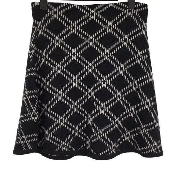 Black and clearance white argyle skirt