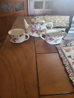 Napco China Teapot Porcelain Body w/Pink Flowers & Gold Trim China