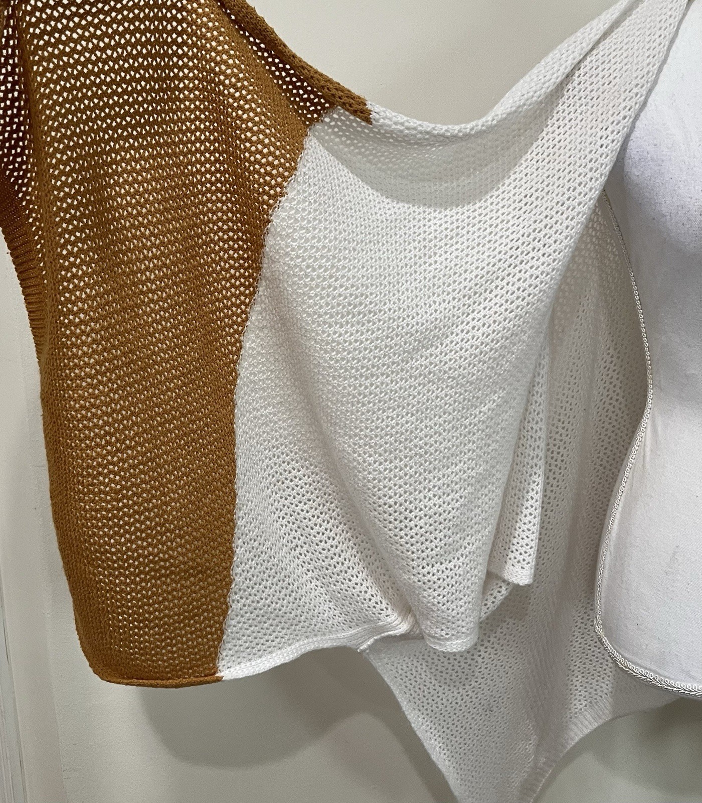 Universal Thread White Colorblock Open Front Cape… - image 5