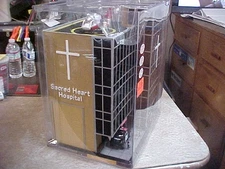 O Scale Sacred Heart Hospital Building Prelit with Lighted Helicopter & Figures