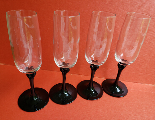 Vintage Mid-Century Luminarc French Black Stem Champagne Glasses, Set of 4 Wine - Picture 9 of 9
