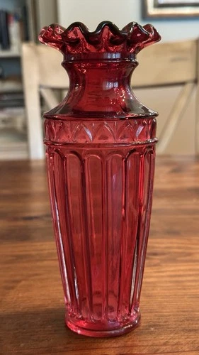 Fenton Cranberry Vase 9655 CC Yenowine Column & Arch Pattern W/ Ruffled Top 7”