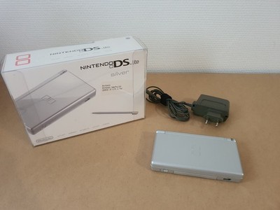 Nintendo DS Lite Handheld Konsole Silber mit OVP Getestet
