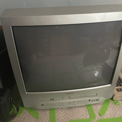 [NO REMOTE] Sylvania 27 in CRT TV Silver w/ Built-In DVD Player & VCR, RCA