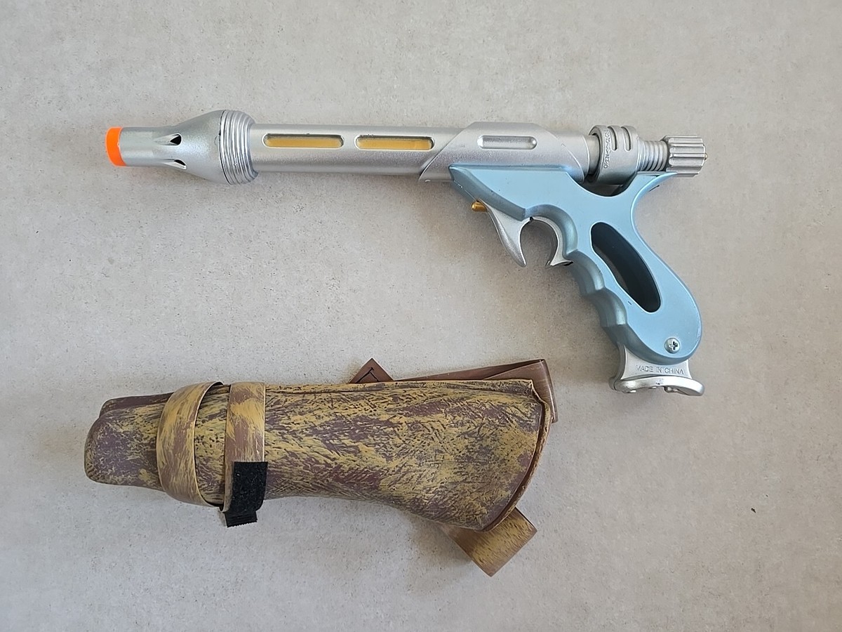 2002 Star Wars Jango Fett Westar 34 Blaster Cosplay Pistol Weapon