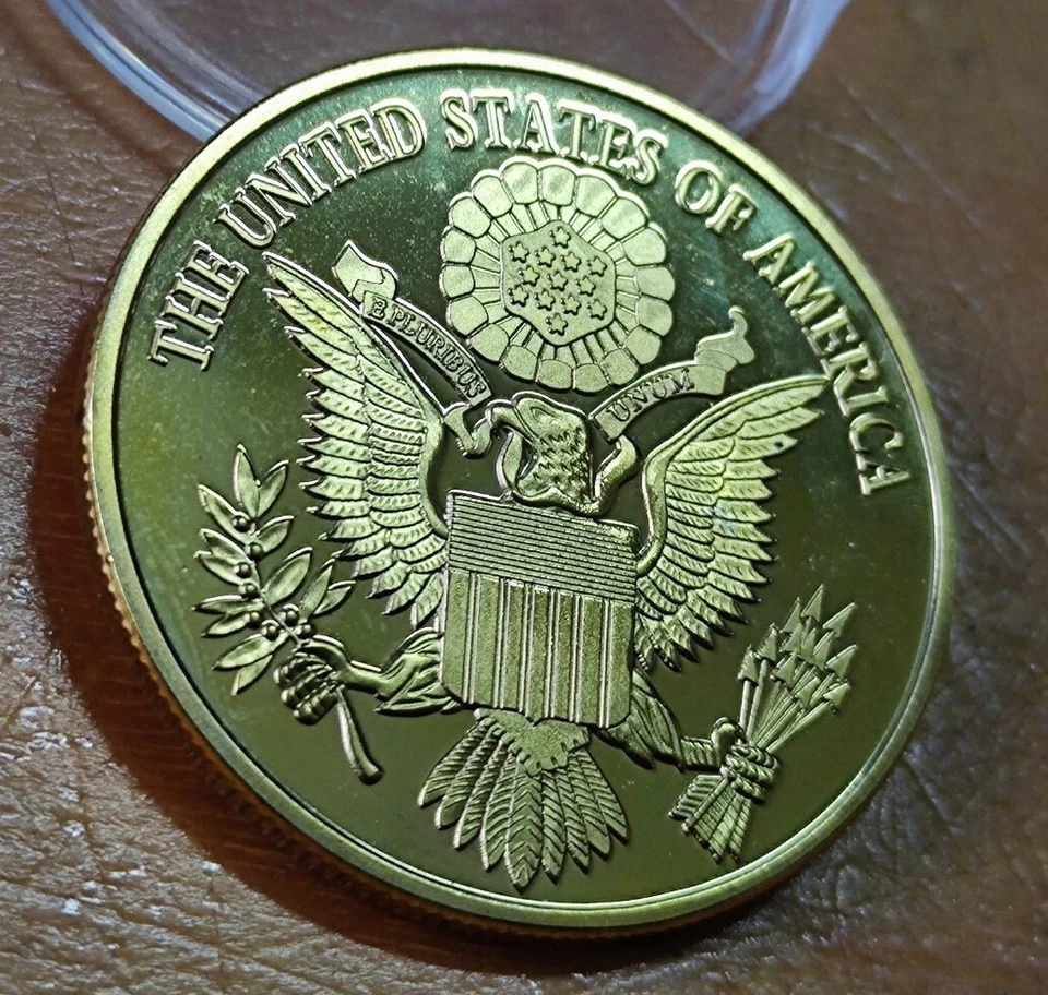United States Of America USA Eagle gold color medal medallion souvenir coin - Image 4 of 4
