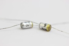 STYROFLEX CAPACITOR SIEMENS 1500pF 50V 2.5% NOS 5PC. CA45U2000+F021015