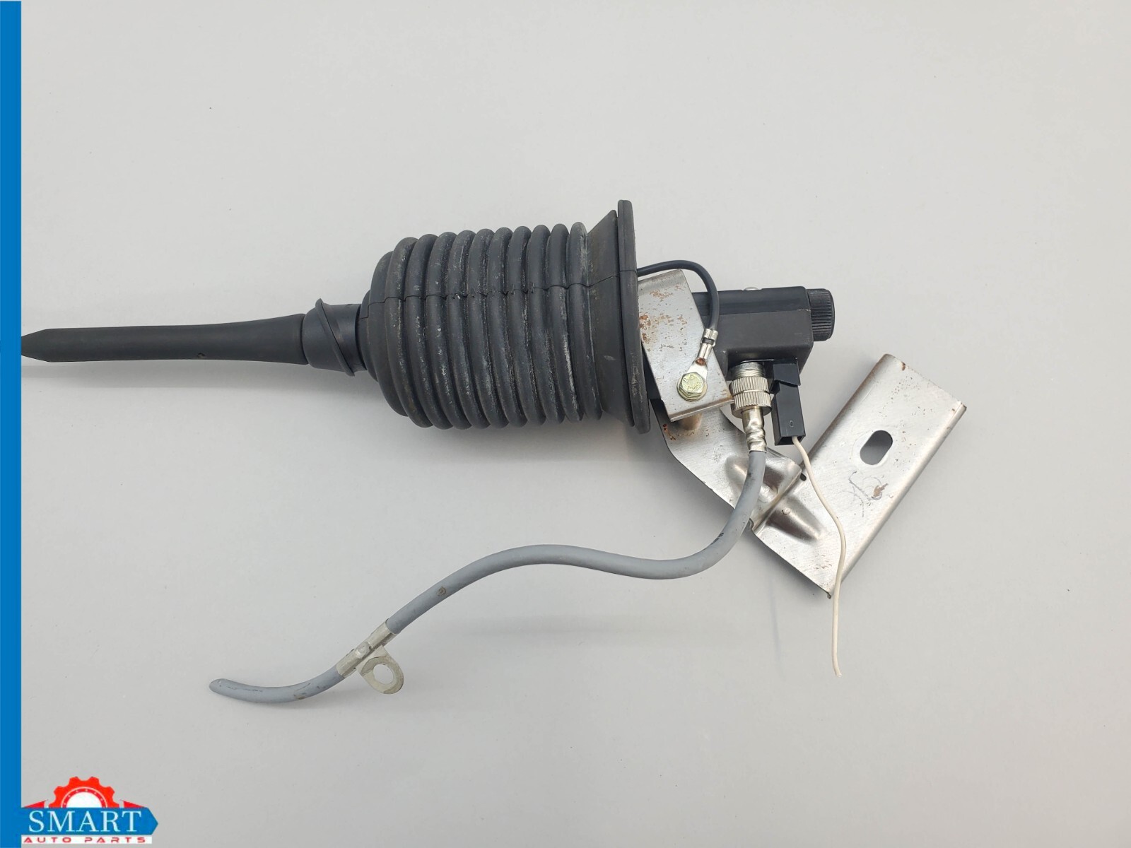 BMW Z3 Radio Antenna Mast With Base Am FM Rear Mounted OEM 8375159 