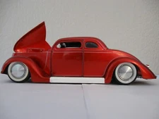 Jesse James West Coast Choppers 1936 Ford Coup Kustom 1/24 diecast car
