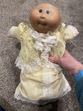 CABBAGE PATCH DOLL 1984 ORIGINALE ABITO DA BATTESIMO E STIVALETTI XAVIER ROBERTS