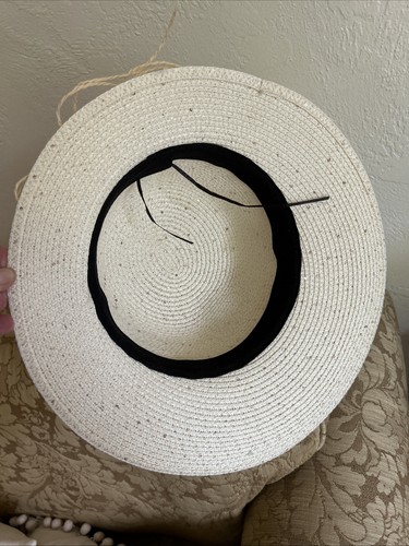 Summer straw hat with Sparkles seashells and faux pearls - Picture 3 of 13