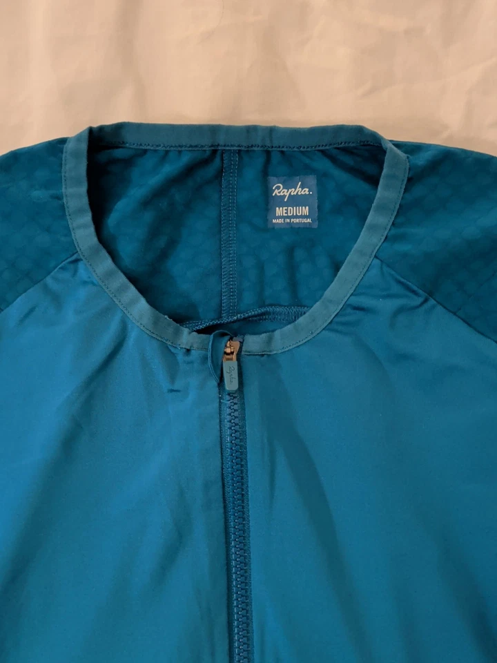 Rapha Pro Team Mens Aero Jersey Blue Size Medium Good Condition - Image 2 of 4