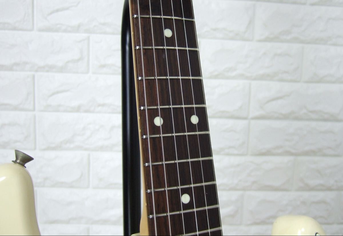 Electric Guitar Fender Japan ST62-70 Stratocaster Cream White 1987