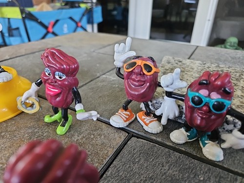Vintage 80's California Raisins Band Figurines - Picture 5 of 5