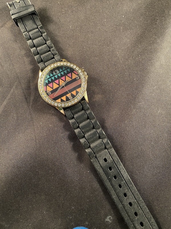 Geometric Design Black & Gold Toned Wristwatch w/ Adjustable Buckle Band Working