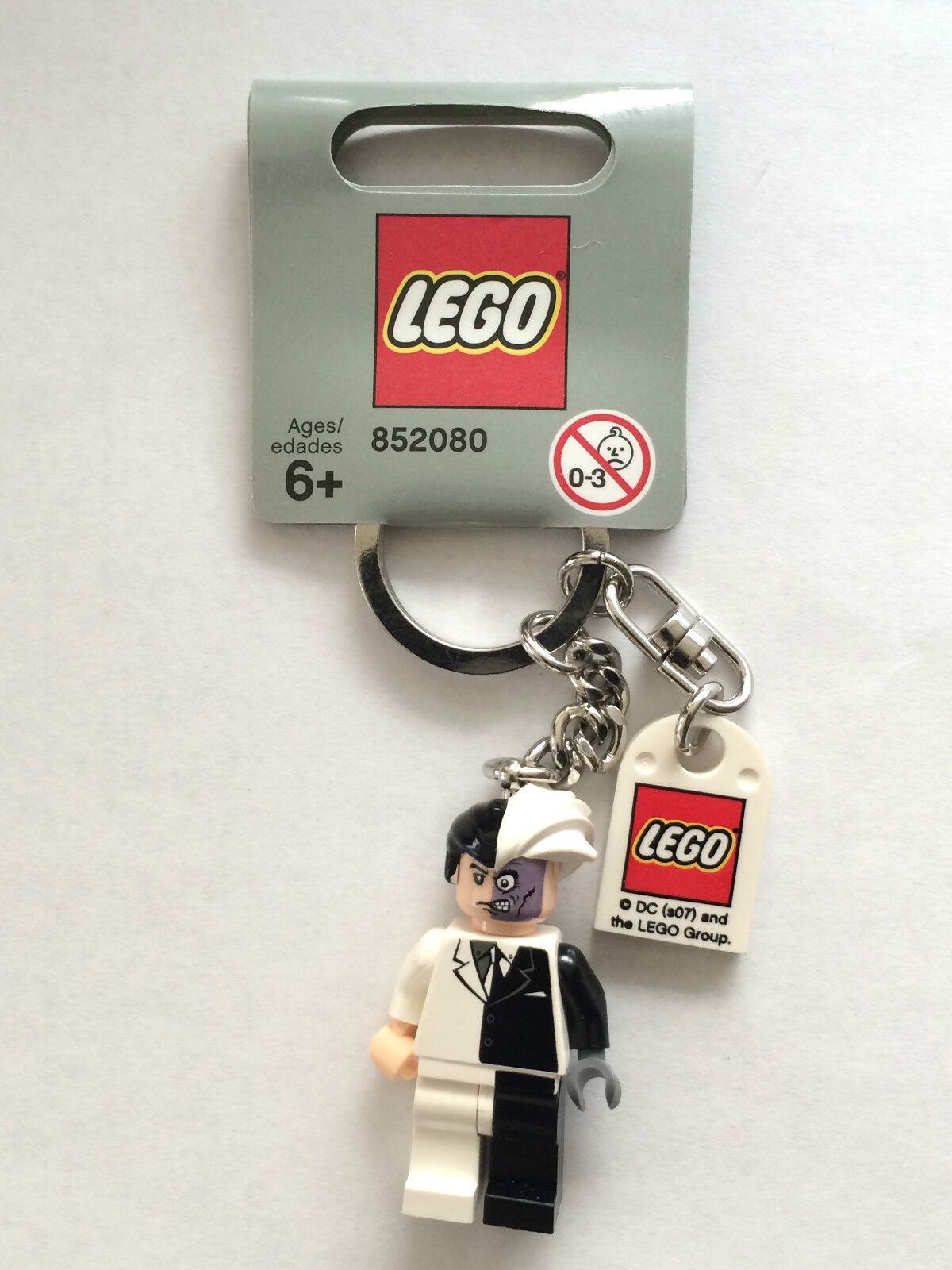 *NEW* Lego Batman TWO FACE Keychain Key Chain 852080