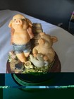 COLLECTABLE RESIN "PIGS" ORNAMENT BY LEONARDO. TITLE TEA BREAK
