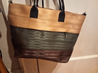 Harveys  Trail Mix  Legacy Collection Medium Streamline Tote EUC