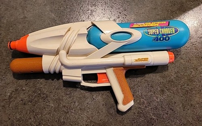 #ad Super Soaker Larami Air Pressure Super Charger 400 Water Gun Vintage 1998 $22.95