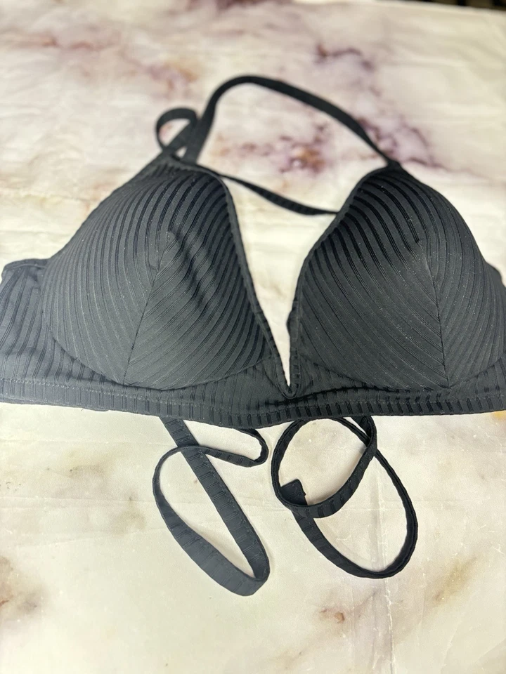 Top de bikini bandeau fruncido acanalado negro talla 38D Shade & Shore para mujer Foto 4 de 4
