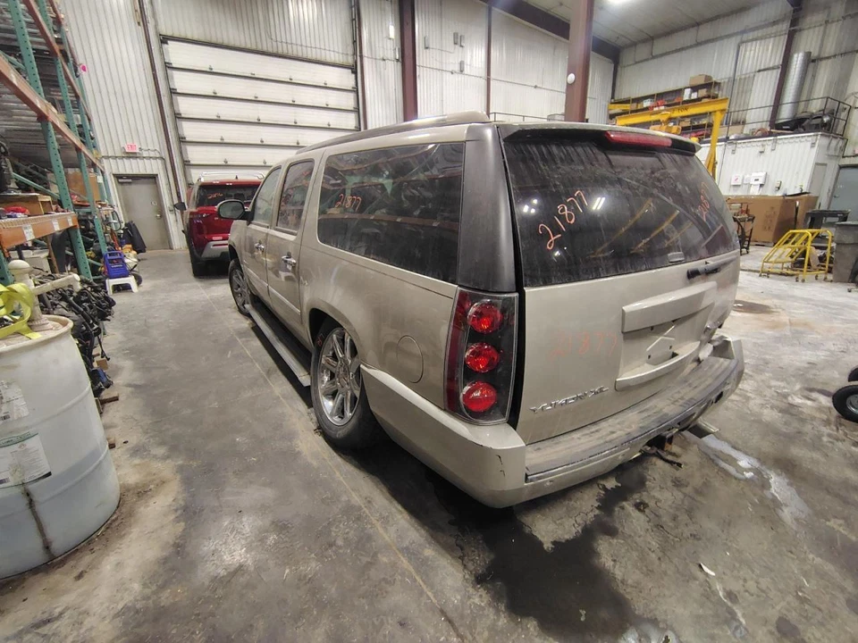 07 - 14 GMC YUKON XL 1500 Drivers side Quarter Window E843416 - Image 3 of 4