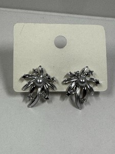 Authentic A+ 5-6mm round gray blue Akoya pearl earrings 18k white gold plated freeship NIB