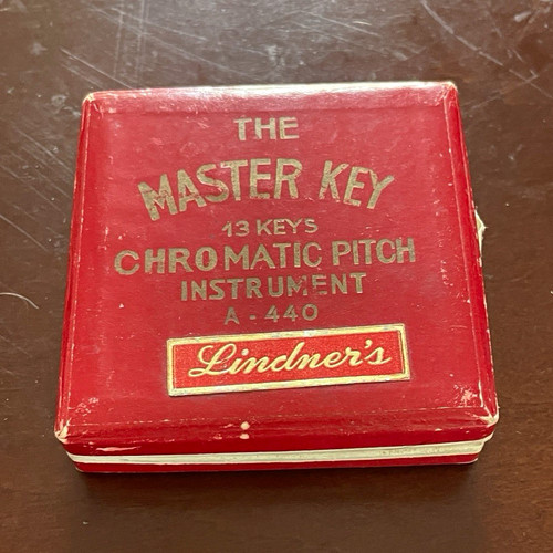 Vintage Lindner’s Master Key 13-Key Chromatic Pitch Pipe A-440 w/ Box