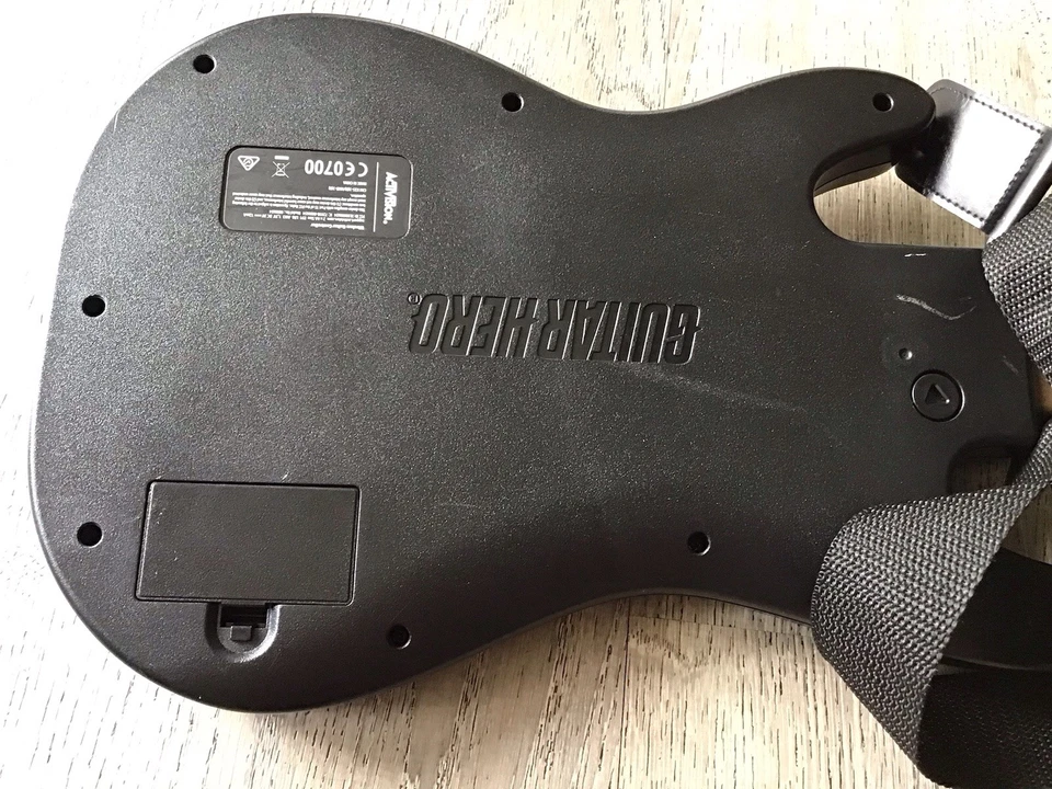 Guitar Hero Live Guitars x4 型号:CE0700 适用于:PS3/PS4/Xbox 360/Xbox One/Wii -U! — 第 4/4 张图片