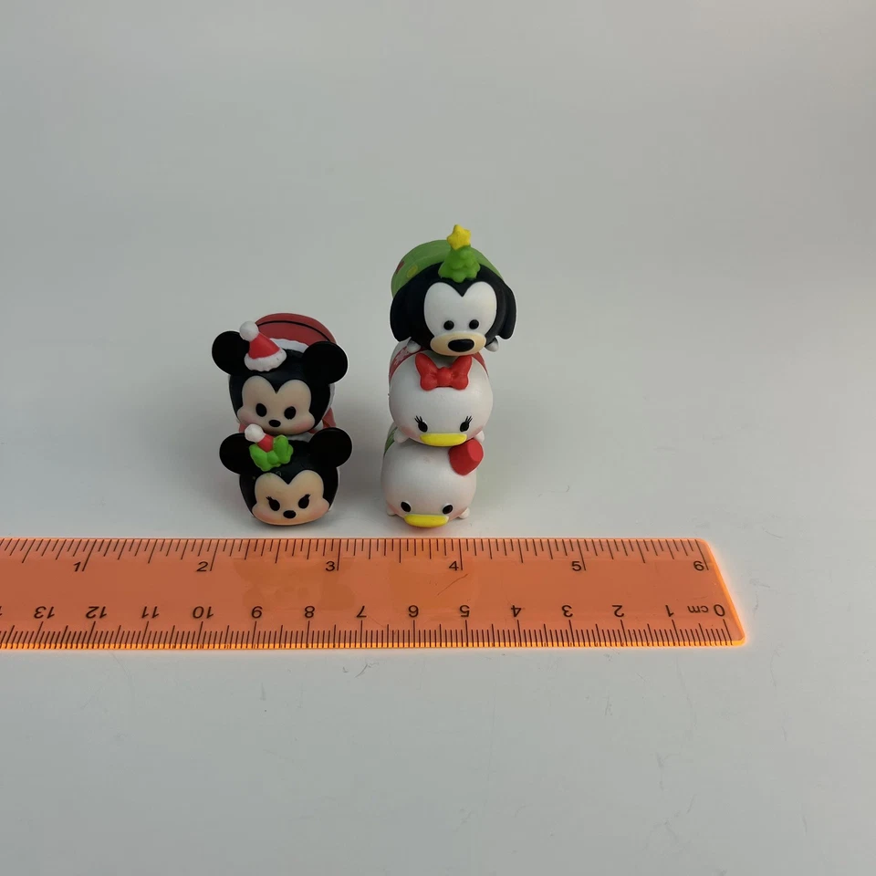 Disney Tsum Tsum Surtido Vinilo Figuras y Accesorios Navidad Set 21 piezas Lote Foto 4 de 4