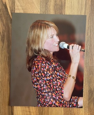 Original Official Xena Lucy Lawless 8x10 Photo CE-LL31 Photograph Creation Ent