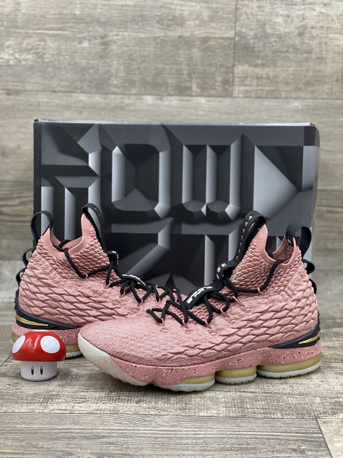 nike lebron xv hollywood