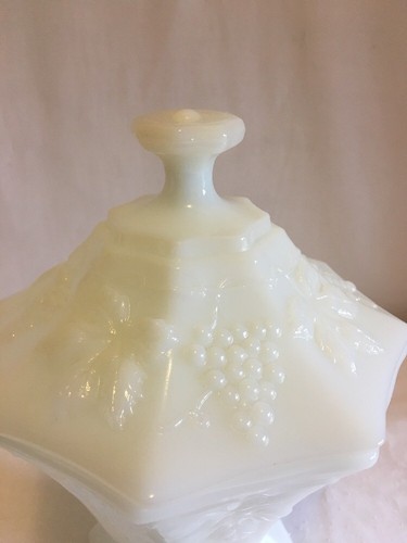 Vintage Milk Glass Lidded Compote Grape PatternAnchor Hocking White - Picture 2 of 12