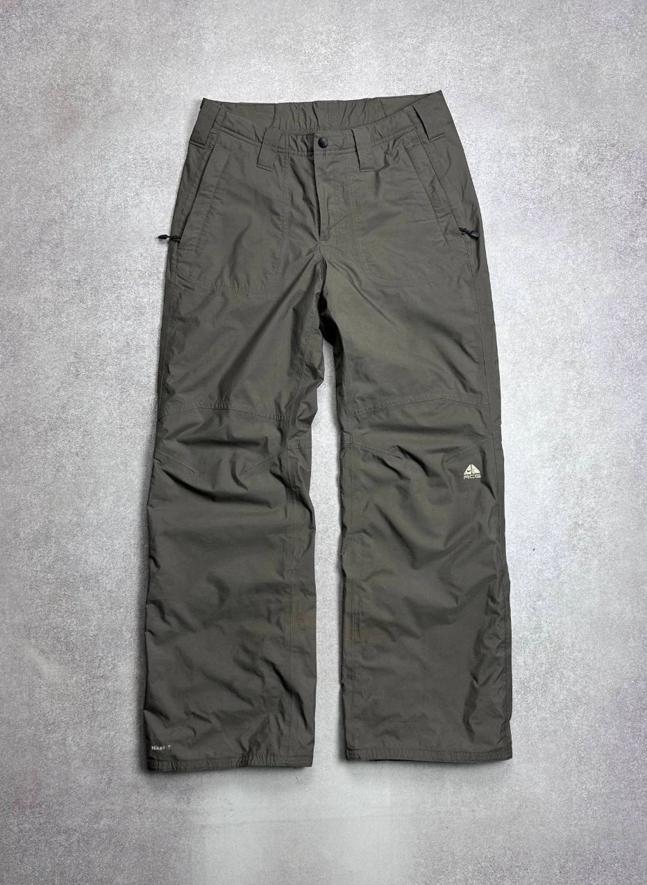 VINTAGE NIKE ACG GORP SKI PANTS WATERPROOF MENS M
Opens in a new window or tab