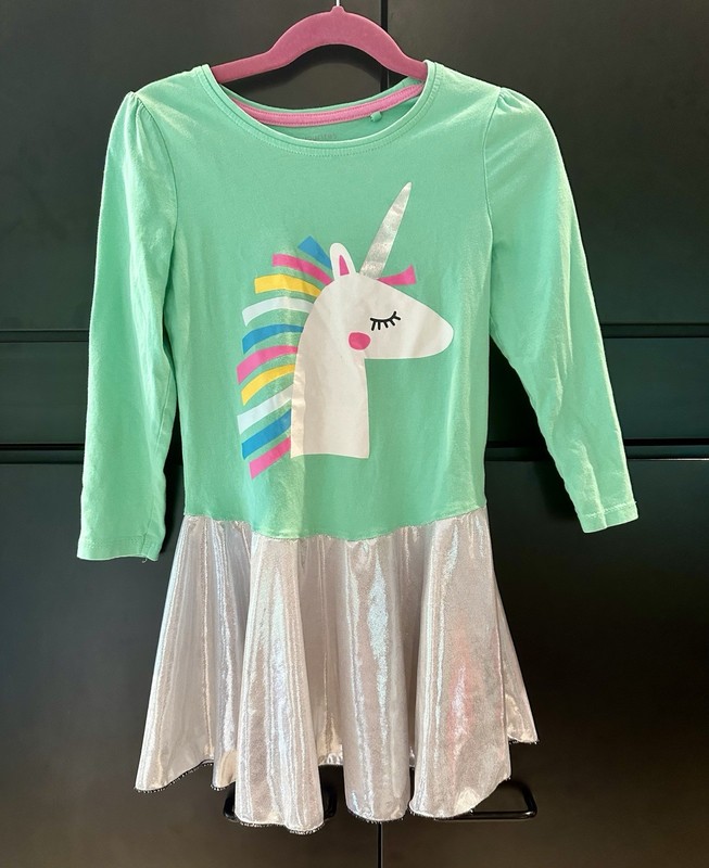 Girls Dress Size 5 Unicorn Design Green Top/Silver Bottom 