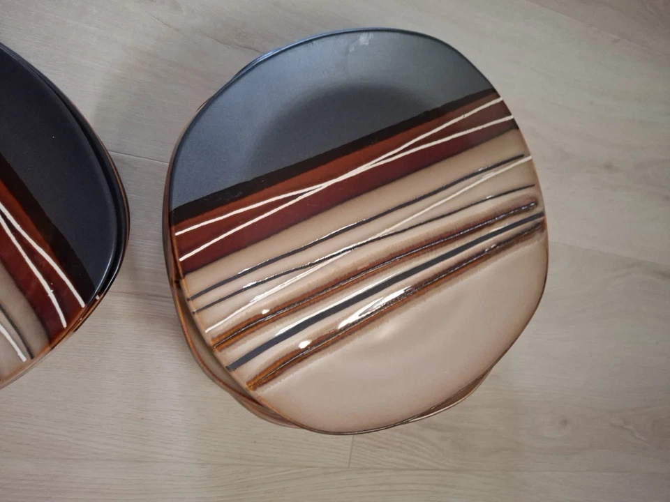 Platos marrones Better Homes & Garden - 4 platos de cena - 4 platos de ensalada  Foto 3 de 4