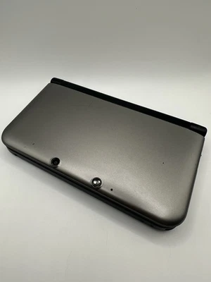 Nintendo 3DS XL Handheld-Spielkonsole - Silber/Schwarz (2201199) - Bild 1 von 4