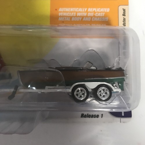Johnny Lightning 1950Chevrolet Suburban Red Vint. Wood Speedster Boat FREE SHIP! - Picture 3 of 5