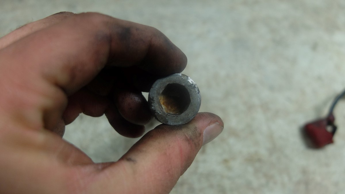 87 Kawasaki ZX 6 600 ZX600 Ninja Front Axle Shaft Pin Bolt 87 Kawasaki ZX 6 600 ZX600 Ninja Front Axle Shaft Pin Bolt
