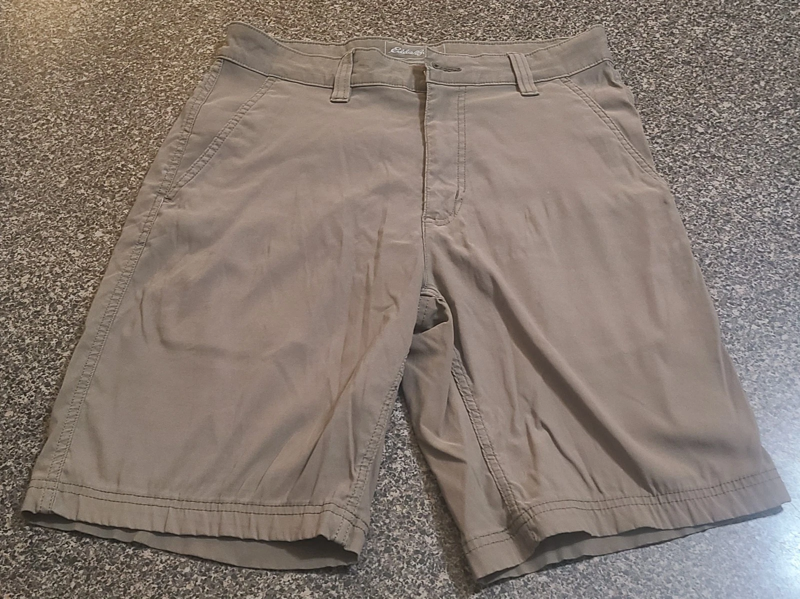 Eddie Bauer Travex Shorts Men's Size 32/ Khaki Tan 9" Hiking Nylon Chino