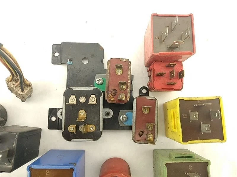 JAGUAR XJ6 Electrical Relay Set See Photos Fits 79 80 81 82 83 84 85 86 - Image 4 of 4