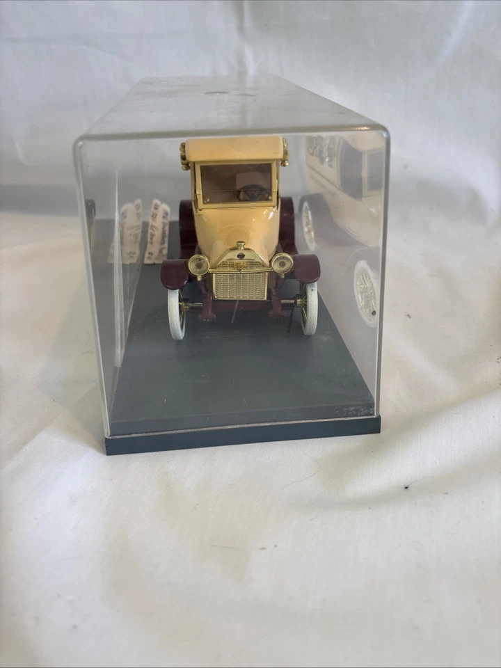 Ed Big Daddy Roth 1916 Studebaker панель грузовик литая монета банк 1:25 - Изображение 4 из 4