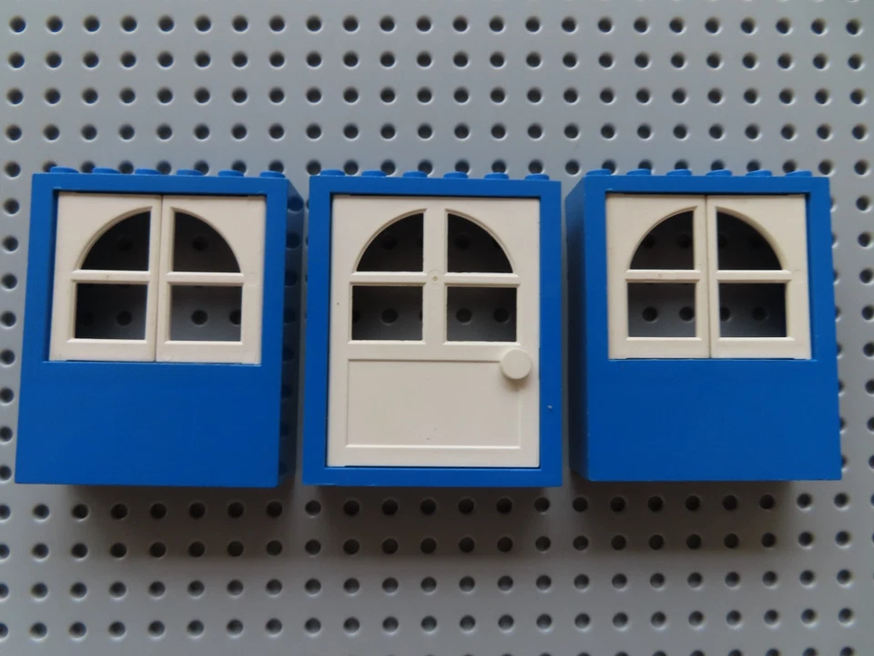 Lego 2 x Fenster Rahmen 6236c01 blau 2x6x6 + Tür 6235c01 blau weiß 2x6x6 - Bild 1 von 1