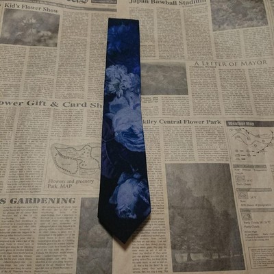 LAD MUSICIAN 19SS Blue Rose Floral Tie - Black, Excellent 