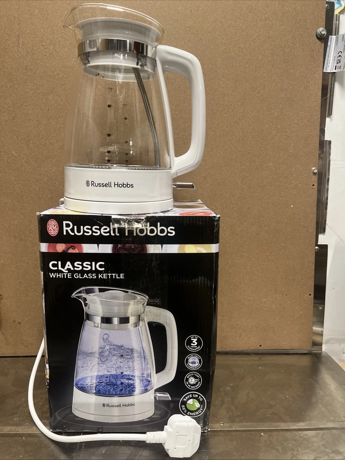 Russell Hobbs Kettle Classic Glass, 1.7L, Blue Illumination on Boil - 3 Colours