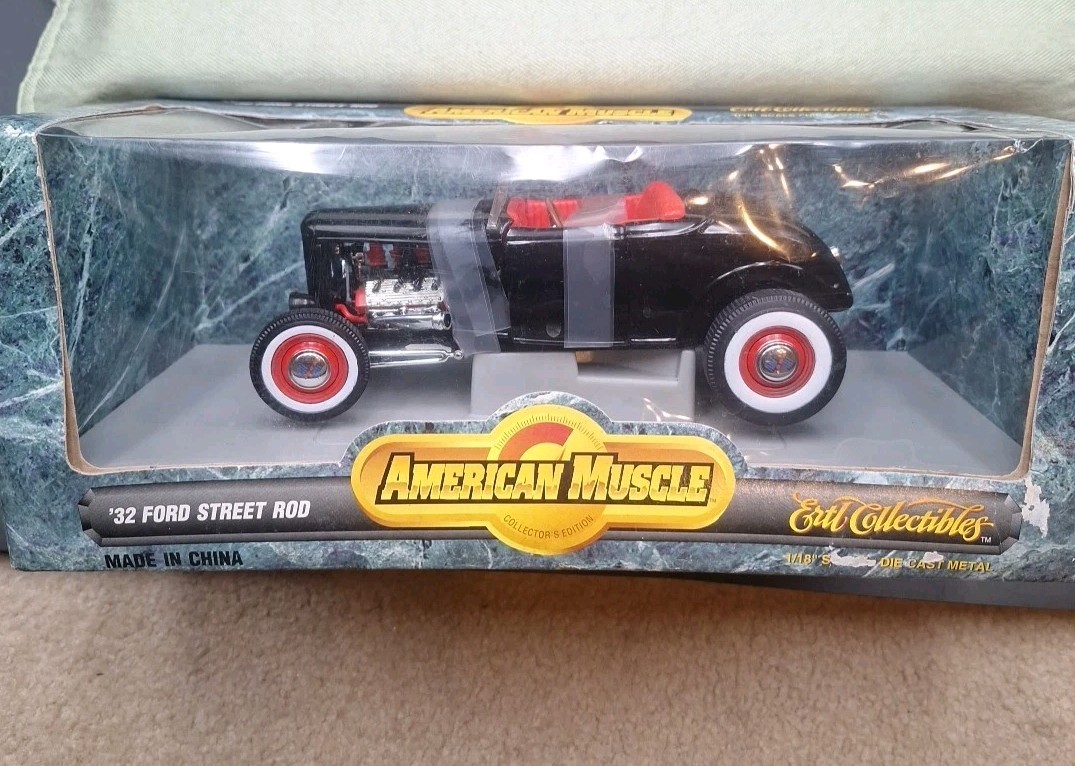 1932 Ford Street Rod 1:18 Scale Limited Edition Die Cast Unopened, Box Is Worn