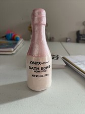 Onyx Bathhouse Champagne Wishes Shaped Bath Bomb, 4 oz