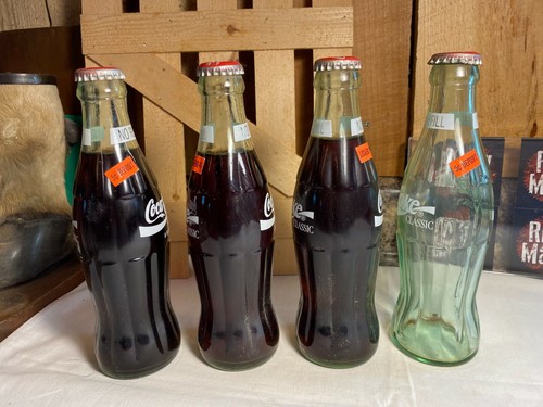 Lot of 4 Vintage Coca Cola 8 oz No Refill Glass Bottles ~ 3 Full & 1 Empty - Picture 2 of 6